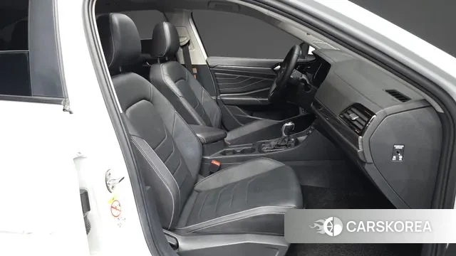 Volkswagen 7th Generation of Jetta 2022 Белый из Кореи, фото 2