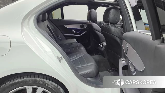 Mercedes-Benz C-Class W205 2020 Белый из Кореи, фото 2