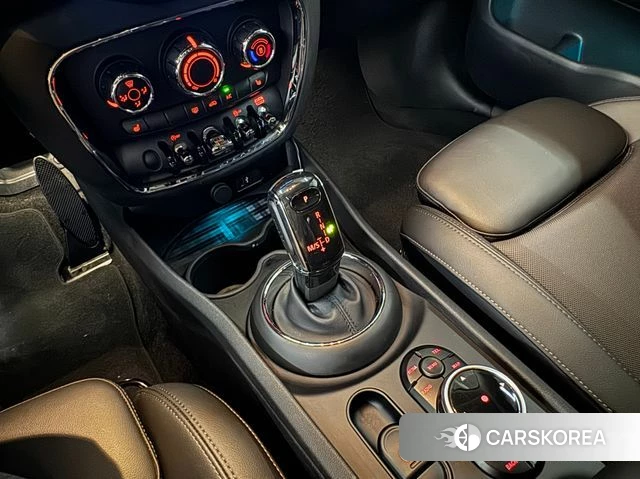 Mini Cooper Clubman 2020 Зеленый из Кореи, фото 2