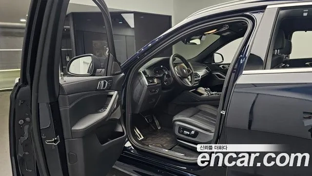 BMW X6 (G06) 2023 Черный из Кореи, фото 2