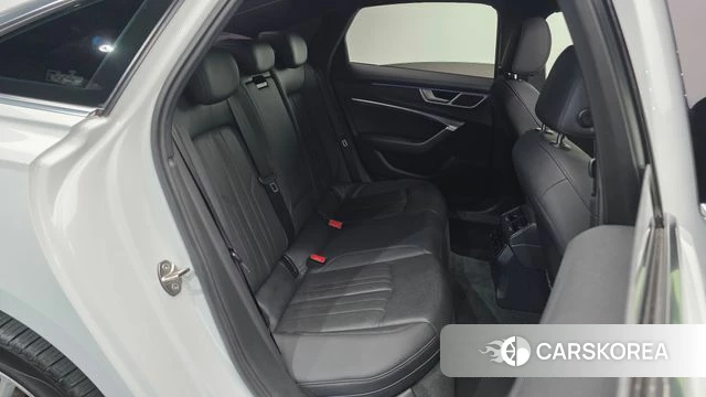 Audi A6 (C8) 2020 Белый из Кореи, фото 2