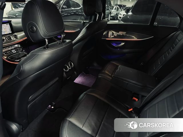 Mercedes-Benz E-Class W213 2020 Белый из Кореи, фото 2