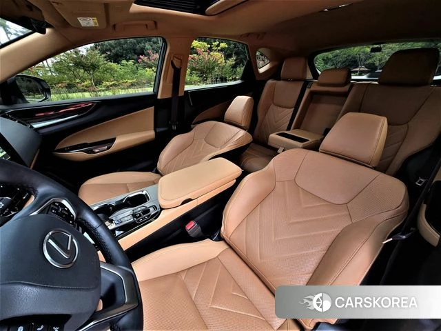 Lexus NX350h Second generation 2025 Белый из Кореи, фото 2