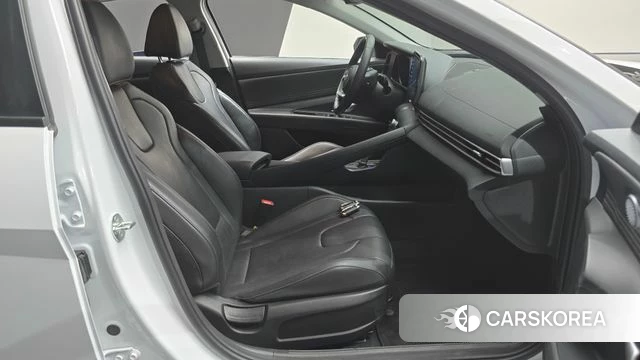 Hyundai Avante Hybrid (CN7) 2023 Белый из Кореи, фото 2