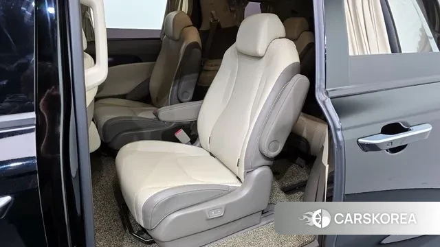 Kia Carnival 4th generation 2022 Черный из Кореи, фото 2