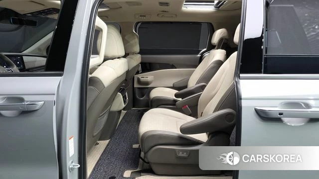 Kia The New Carnival 4th Generation 2024 Серый из Кореи, фото 2