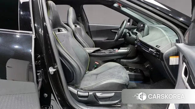 Kia EV6 2023 Черный из Кореи, фото 2