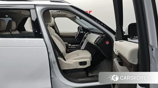 Land Rover Discovery 5 2018 Белый из Кореи, фото 2