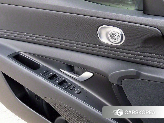 Hyundai The New Avante Hybrid (CN7) 2025 Белый из Кореи, фото 2