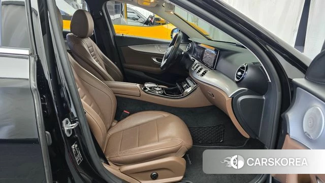 Mercedes-Benz E-Class W213 2020 Черный из Кореи, фото 2