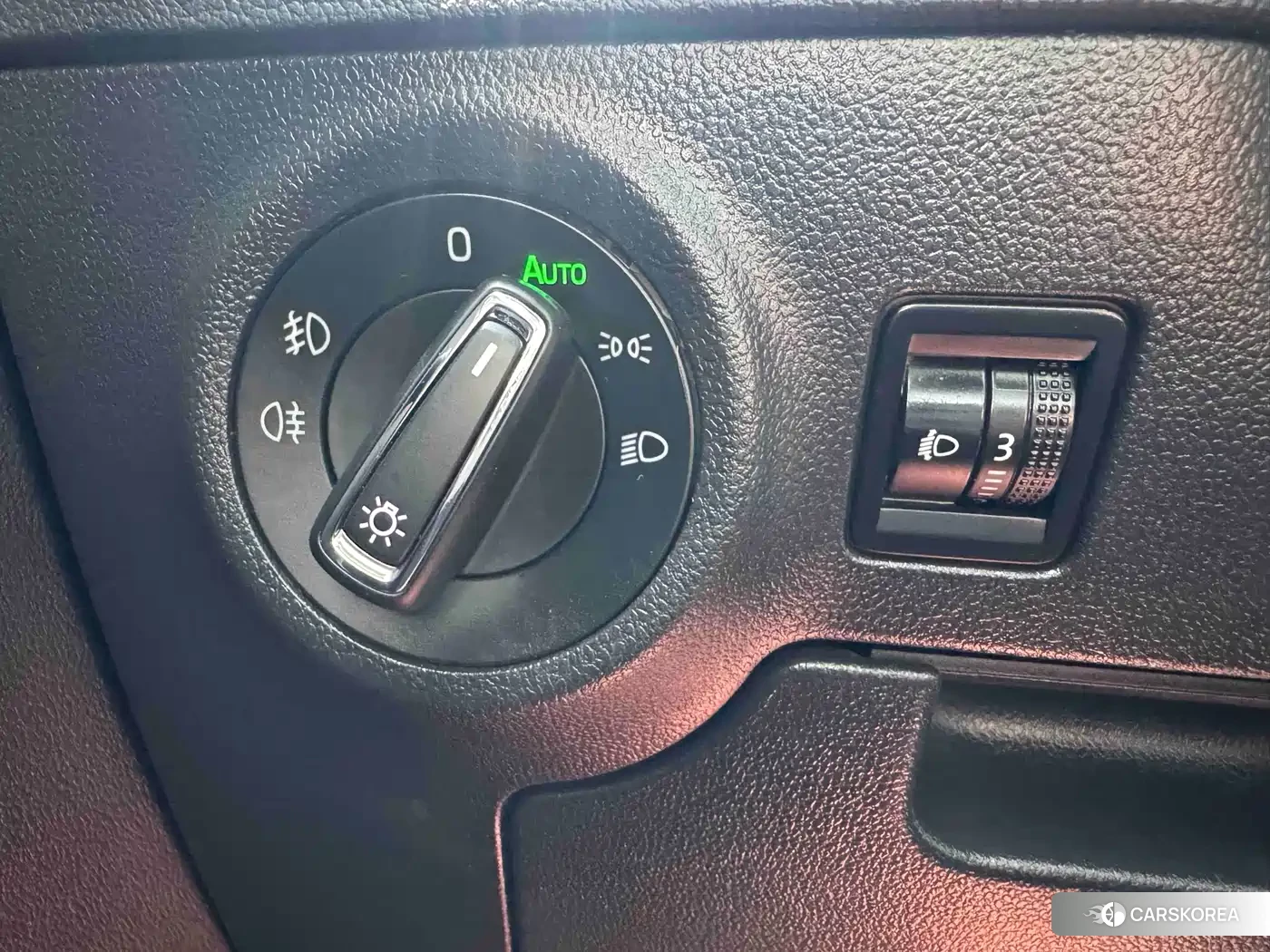 Skoda Krok 2023 Белый из Китая, фото 2