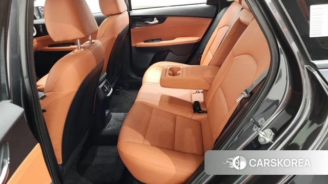 Kia The New K3 2nd generation 2023 Серый из Кореи, фото 2