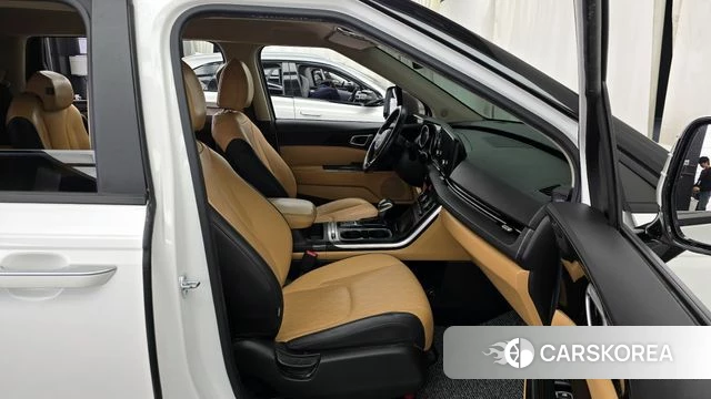 Kia Carnival 4th generation 2022 Белый из Кореи, фото 2