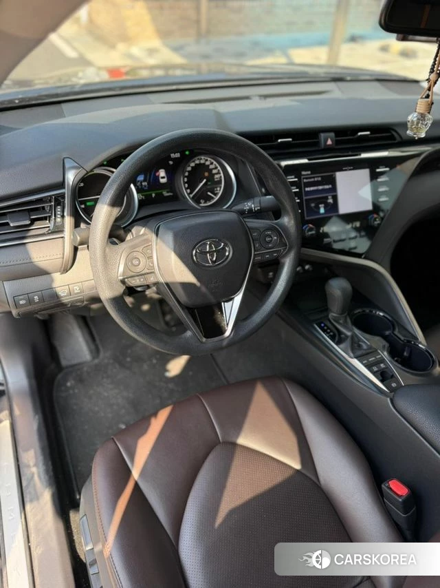 Toyota Camry (XV70) 2019 Черный из Кореи, фото 2