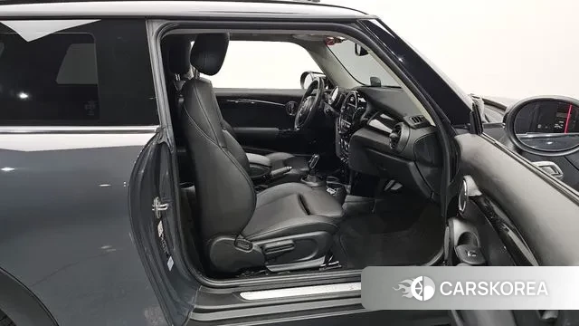 Mini Cooper S 2019 Серебряный из Кореи, фото 2