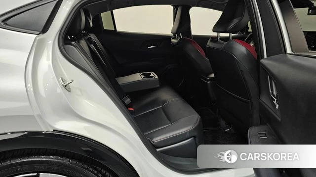 Toyota Prius 5th Generation 2026 Белый из Кореи, фото 2