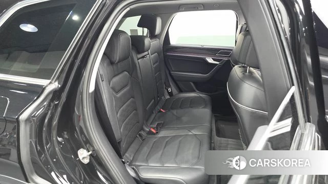 Volkswagen Touareg 3rd generation 2024 Черный из Кореи, фото 2