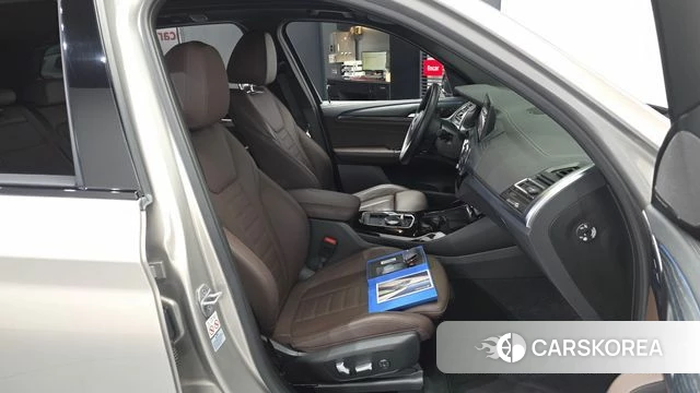 BMW iX3 2023 Серебряный из Кореи, фото 2