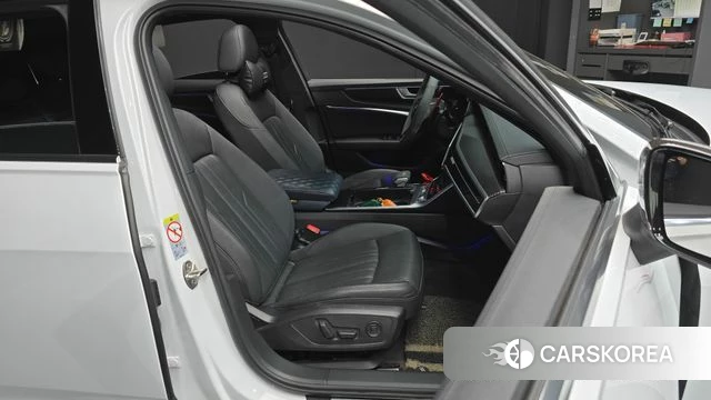Audi A6 (C8) 2019 Белый из Кореи, фото 2