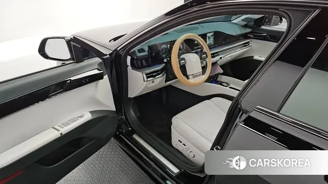 Hyundai Grandeur Hybrid (GN7) 2023 Черный из Кореи, фото 2