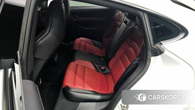 Porsche Taycan 2024 Белый из Кореи, фото 2