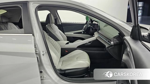 Hyundai Avante Hybrid (CN7) 2020 Серебристо-серый из Кореи, фото 2