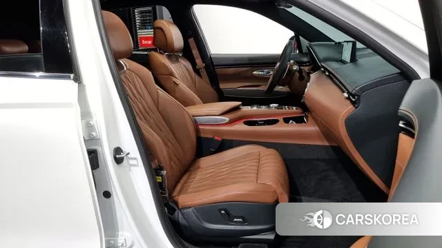 Genesis GV70 2023 Белый из Кореи, фото 2