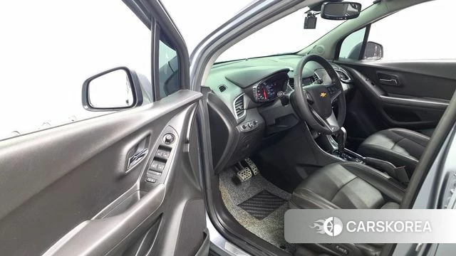 Chevrolet (GM Daewoo) The New Trax 2019 Серебристо-серый из Кореи, фото 2