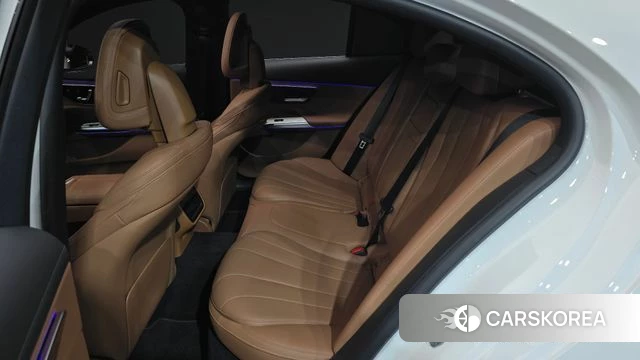 Mercedes-Benz E-Class W214 2024 Белый из Кореи, фото 2