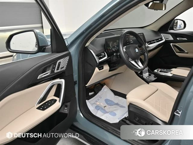 BMW X1 (U11) 2025 Темно-зеленый из Кореи, фото 2