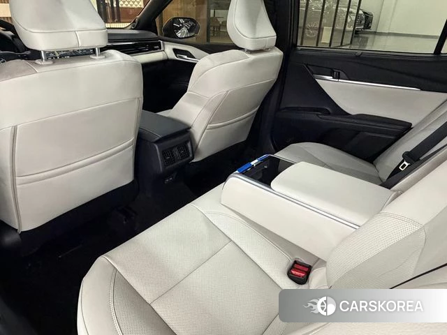 Toyota Camry (XV80) 2026 Белый из Кореи, фото 2