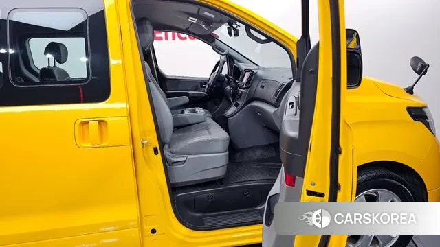 Hyundai The New Grand Starex 2021 Желтый из Кореи, фото 2