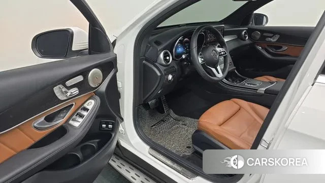 Mercedes-Benz GLC-Class X253 2021 Белый из Кореи, фото 2
