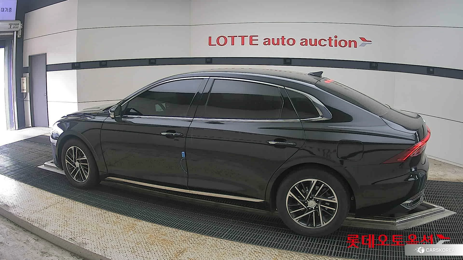 Hyundai Grandeur 2022 Midnight Black Pearl из Кореи, фото 2