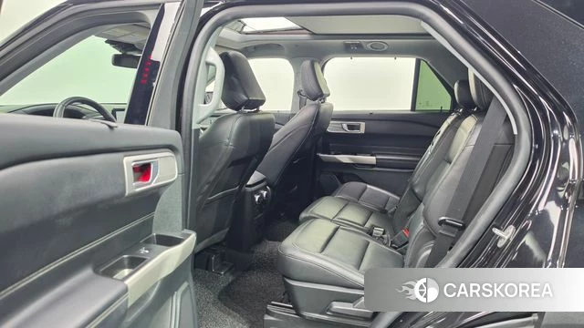 Ford Explorer 6th Generation 2022 Черный из Кореи, фото 2