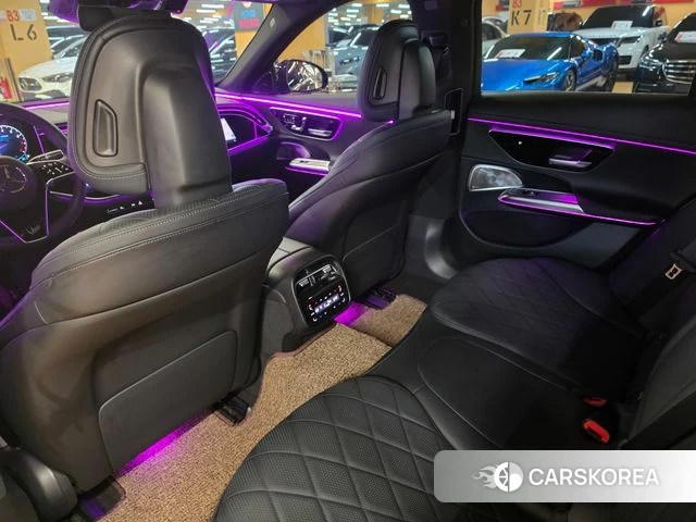 Mercedes-Benz E-Class W214 2024 Черный из Кореи, фото 2