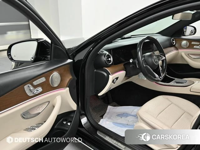 Mercedes-Benz E-Class W213 2021 Черный из Кореи, фото 2