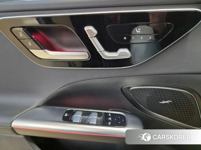 Mercedes-Benz C-Class W206 2022 Черный из Кореи, фото 2