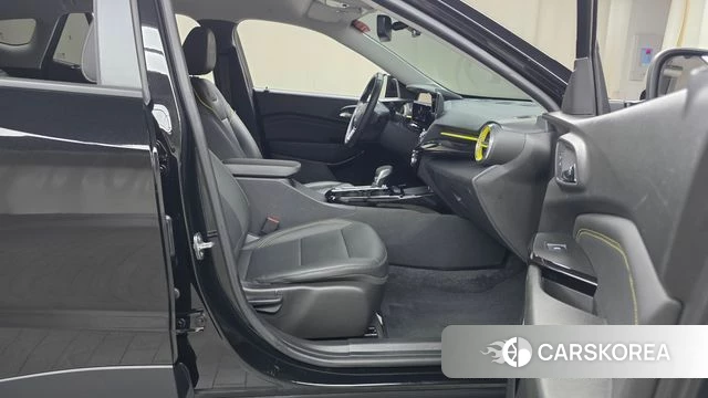 Chevrolet (GM Daewoo) Trax Crossover 2023 Черный из Кореи, фото 2