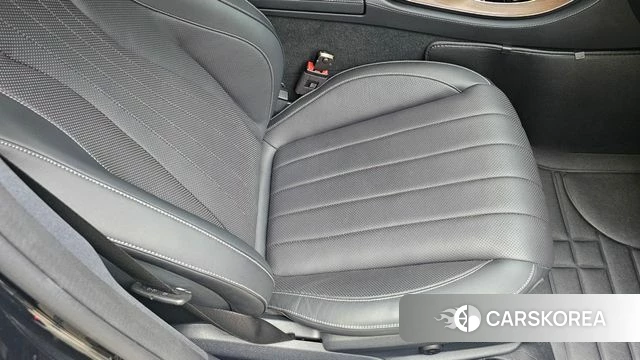 Mercedes-Benz E-Class W213 2022 Черный из Кореи, фото 2