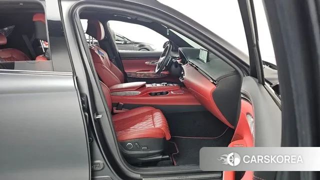 Genesis GV70 2022 Черный из Кореи, фото 2