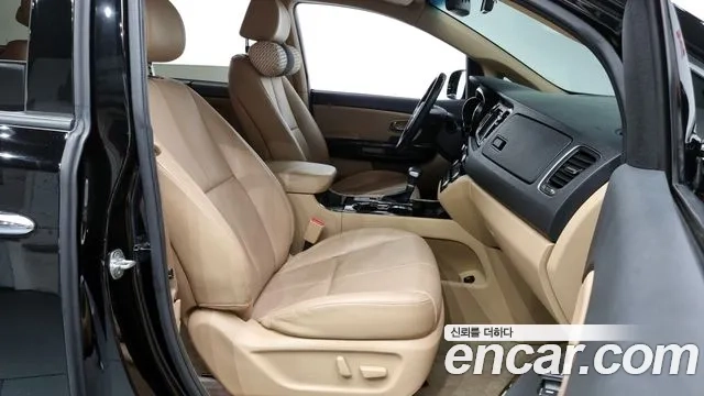 Kia The New Carnival 2019 Черный из Кореи, фото 2