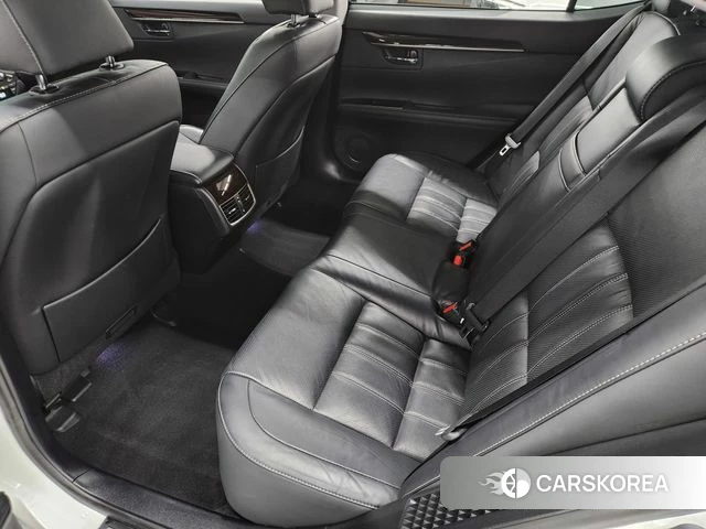Lexus New ES300h 2018 Белый из Кореи, фото 2