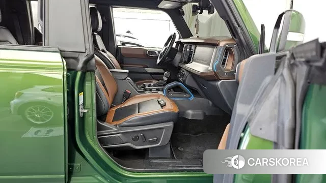 Ford Bronco 6th Generation 2023 Зеленый из Кореи, фото 2