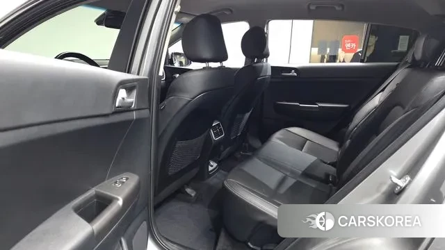 Kia Sportage The Bold 2021 Серебряный из Кореи, фото 2