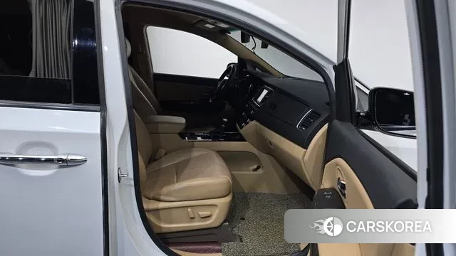 Kia The New Carnival 2019 Белый из Кореи, фото 2