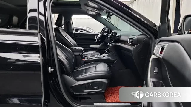 Ford Explorer 6th Generation 2022 Черный из Кореи, фото 2