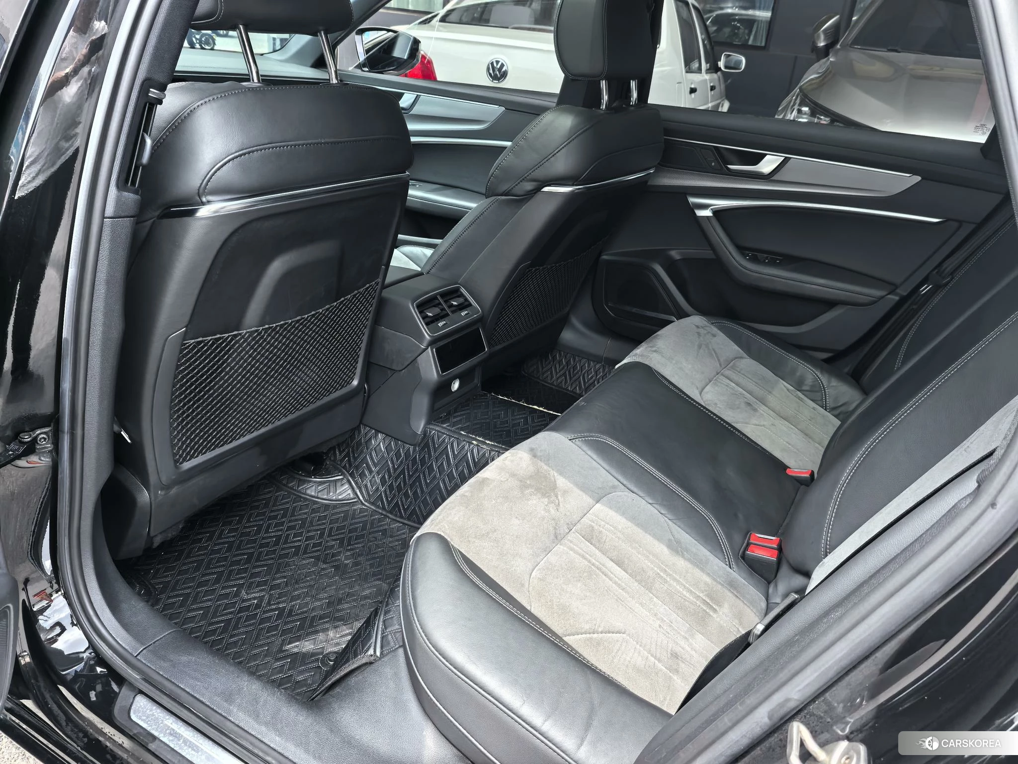 Audi A6L 2020 Черный из Китая, фото 2
