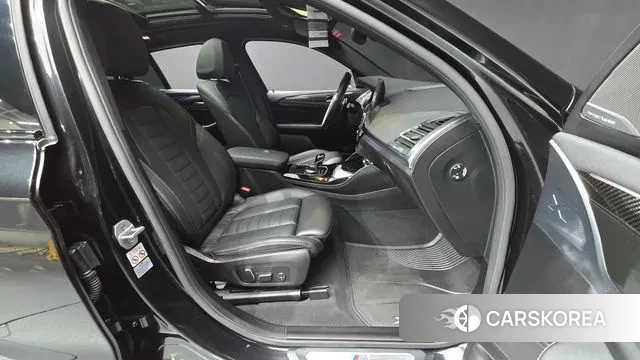 BMW X4 (G02) 2024 Черный из Кореи, фото 2