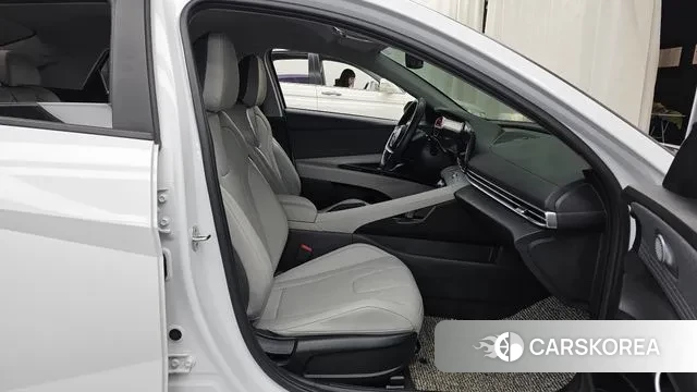 Hyundai Avante (CN7) 2022 Белый из Кореи, фото 2